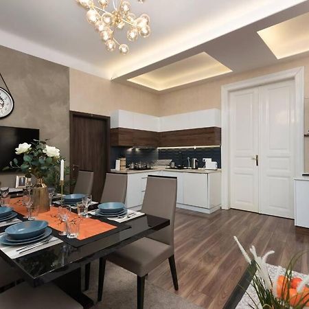 Contemporary Hidden Gem Art-Deco Residence บูดาเปสต์ ภายนอก รูปภาพ