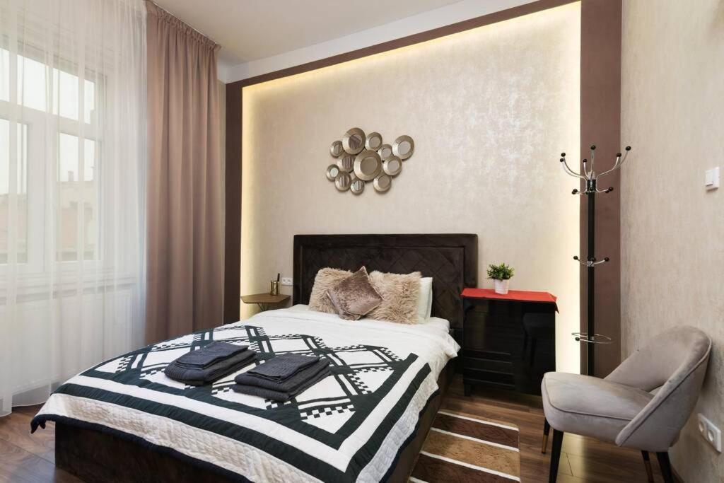 Contemporary Hidden Gem Art-Deco Residence บูดาเปสต์ ภายนอก รูปภาพ